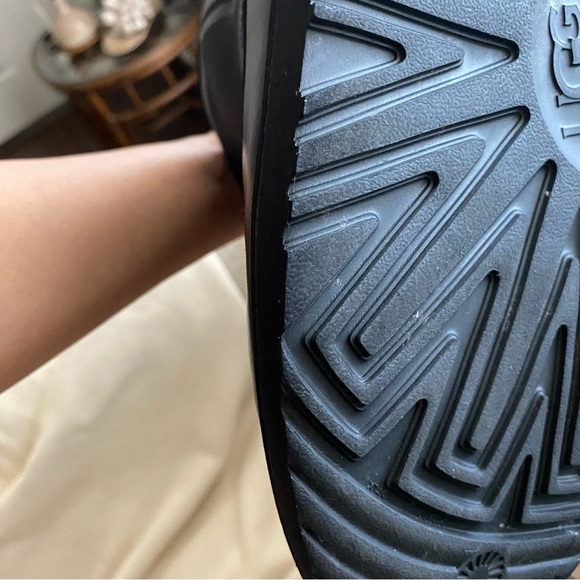 UGG Classic Mini Urban Tech WP black size 10 - Picture 14 of 15